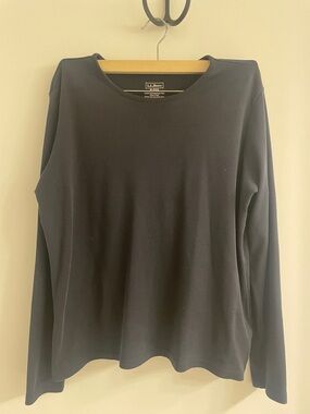 L.L. Bean Black Long Sleeve Crewneck Tee